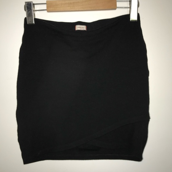 Black cross front mini pencil skirt - Picture 1 of 3